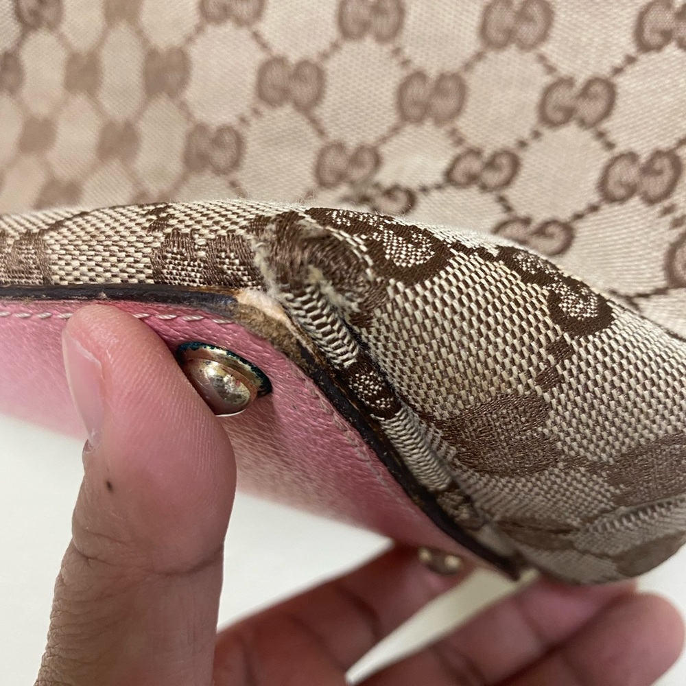 Purses - Picture 15 of 16